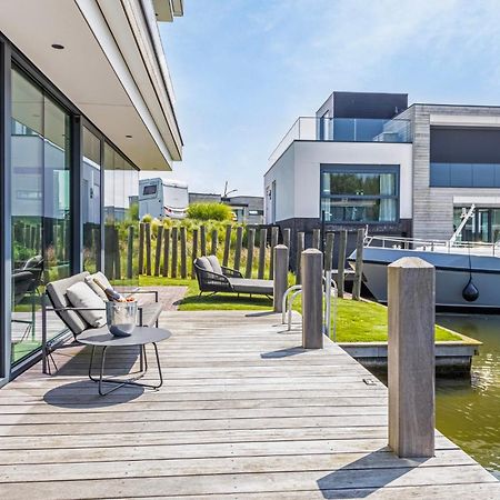 ארנמאודן Lake House With Dock At Lake Veere, Zeeland מראה חיצוני תמונה