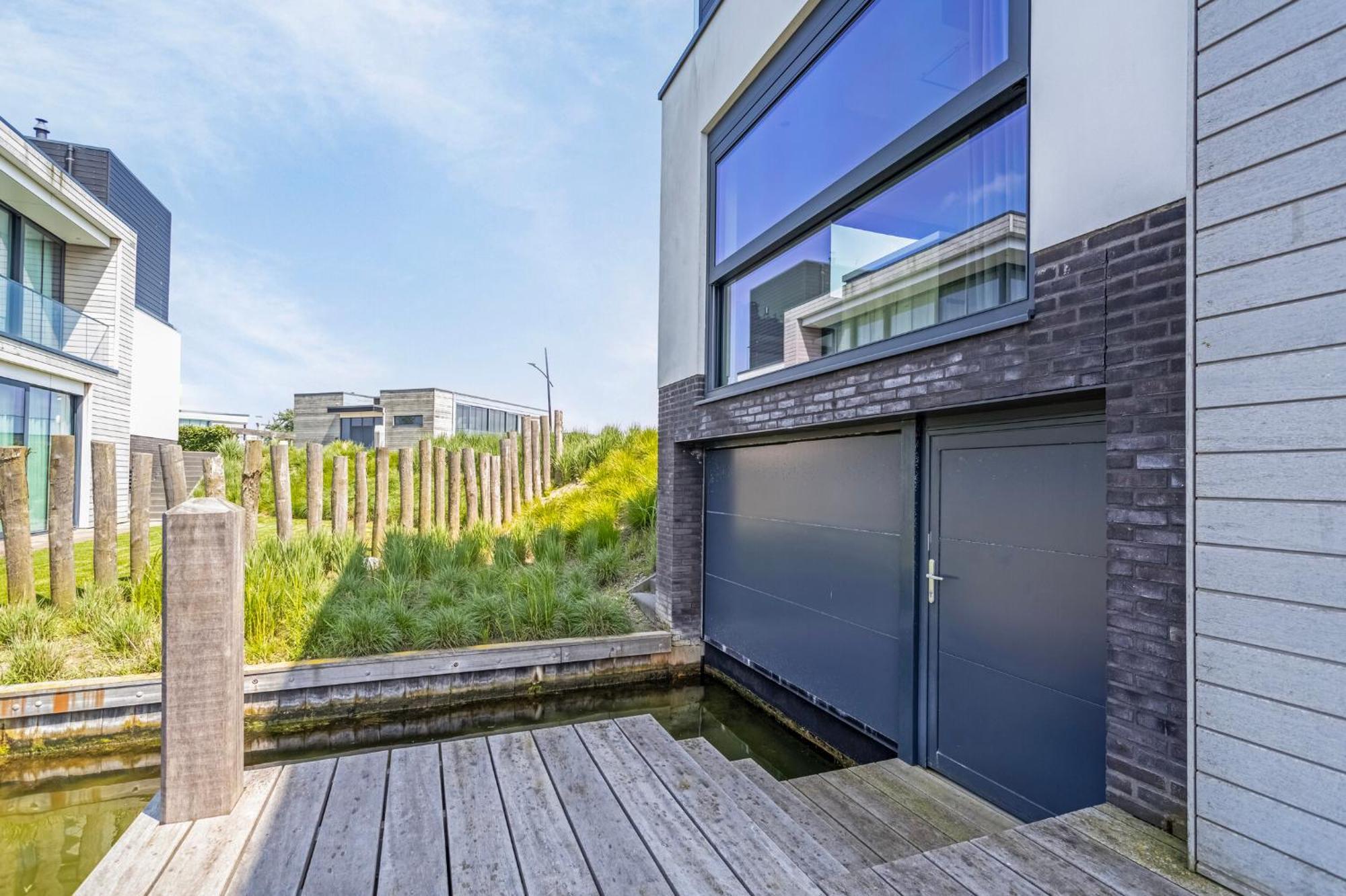 ארנמאודן Lake House With Dock At Lake Veere, Zeeland מראה חיצוני תמונה